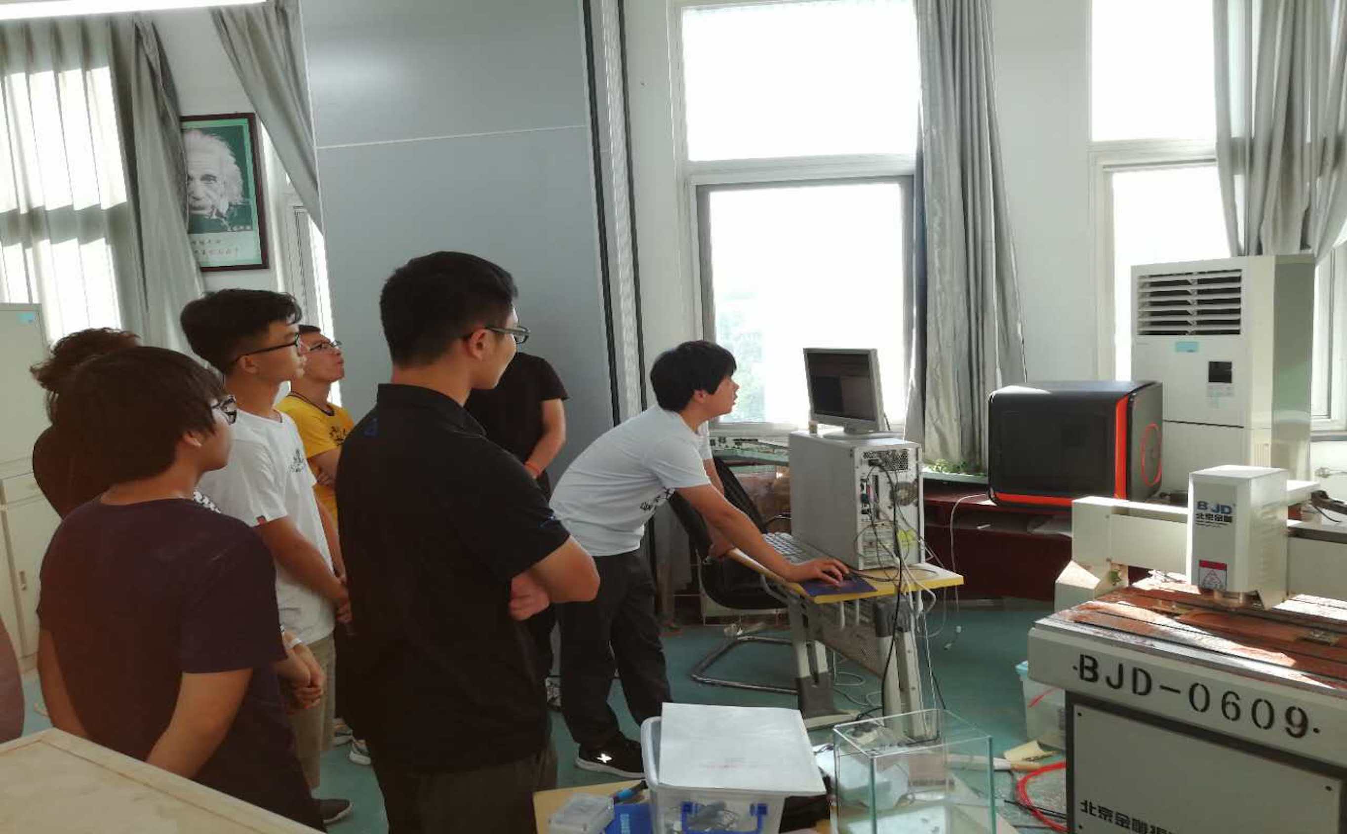 移动端与电脑端入口保持一致